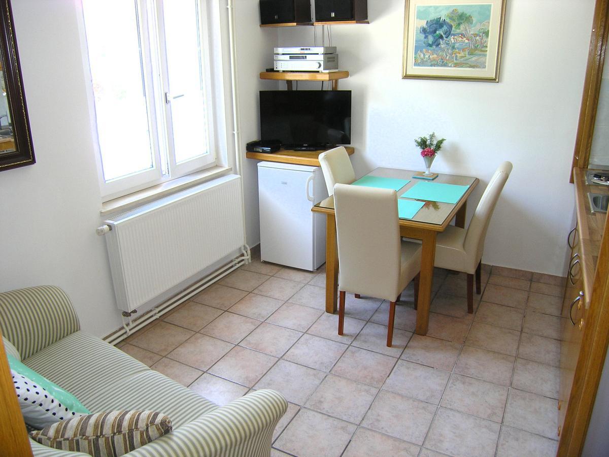 Apartments Oribella Krk Town Extérieur photo