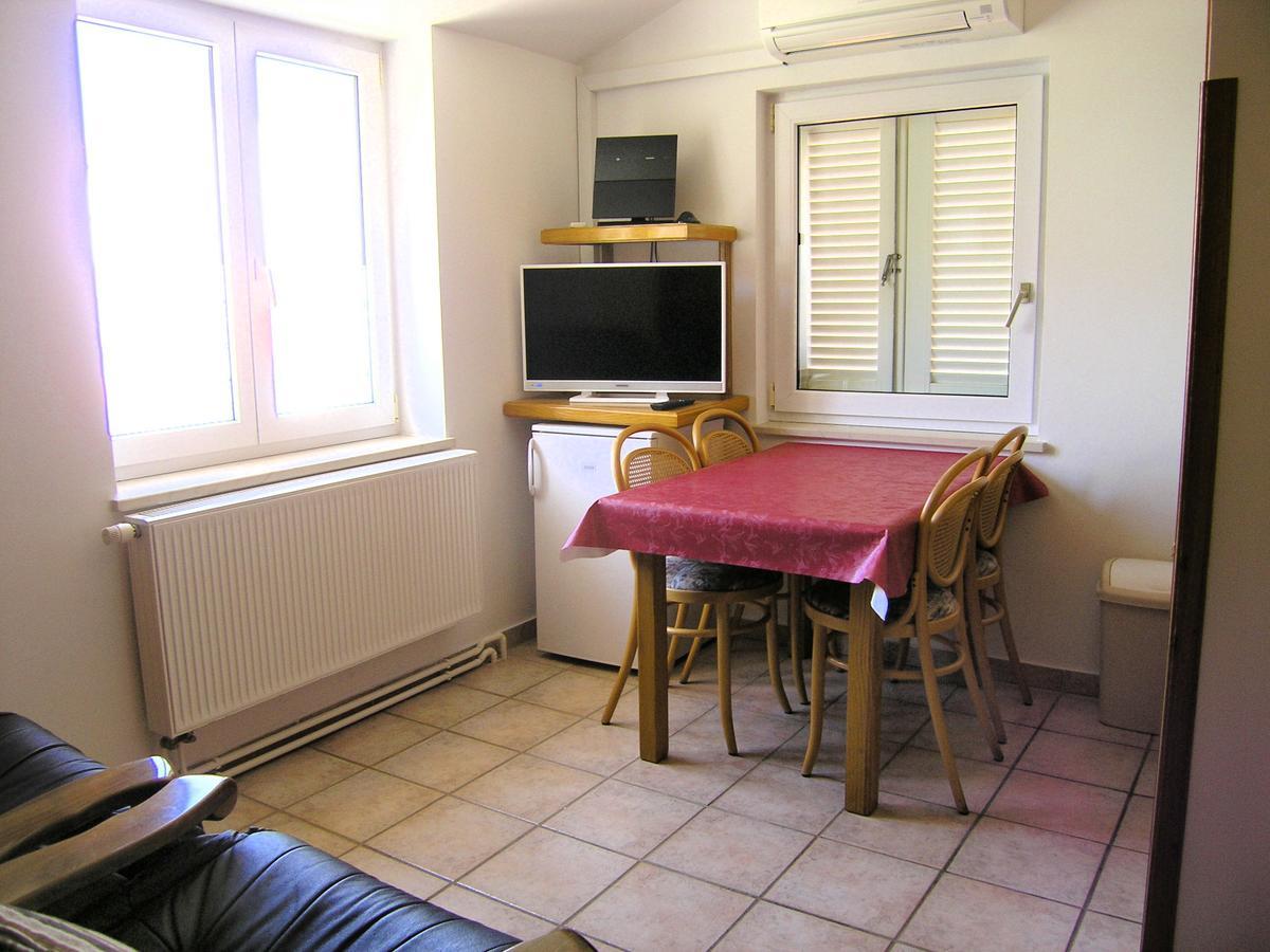 Apartments Oribella Krk Town Extérieur photo
