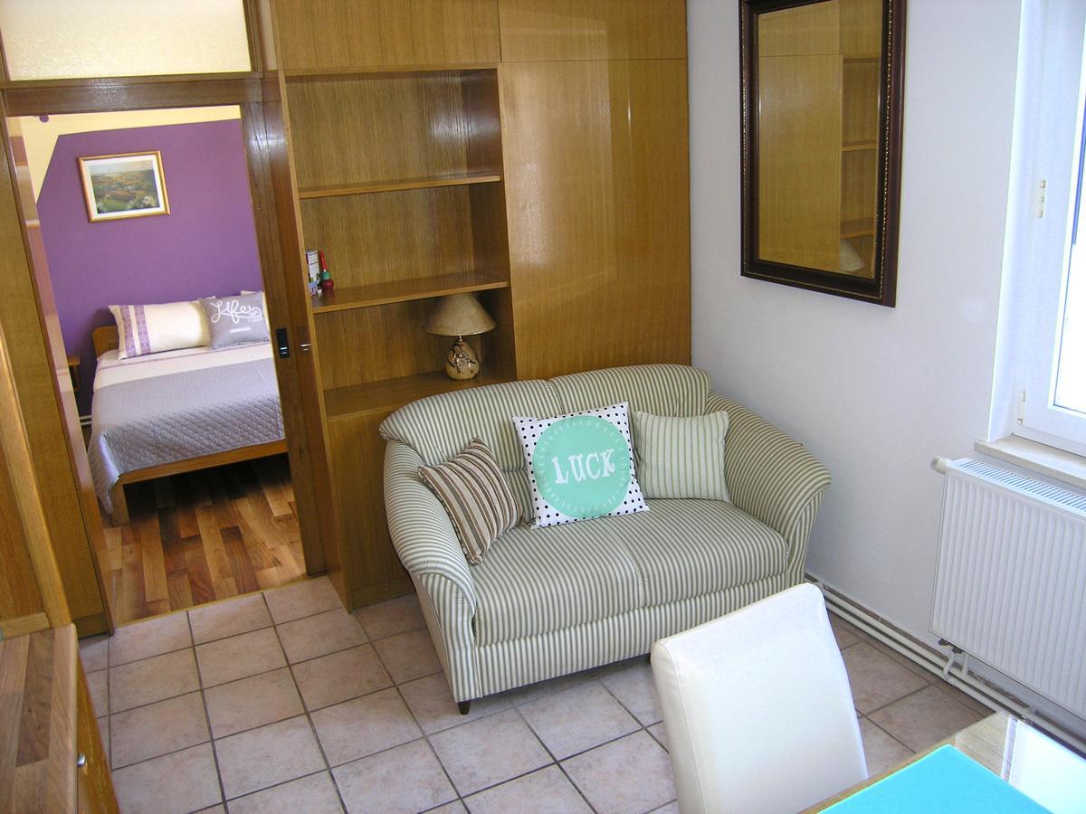 Apartments Oribella Krk Town Extérieur photo