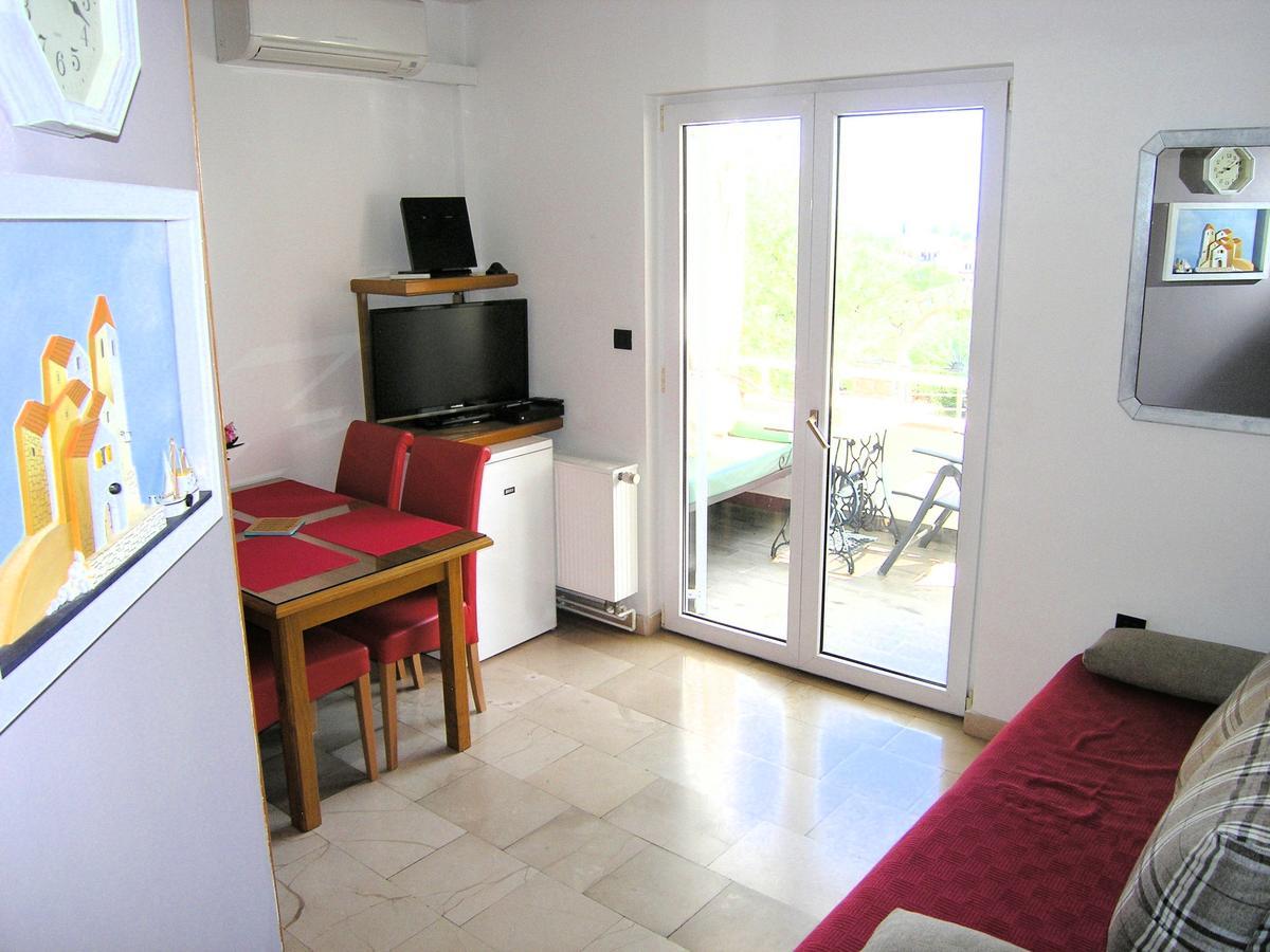 Apartments Oribella Krk Town Extérieur photo