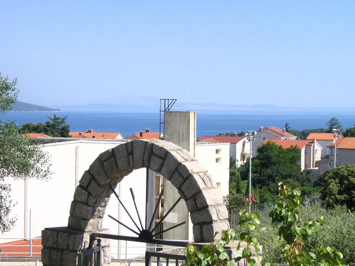 Apartments Oribella Krk Town Extérieur photo