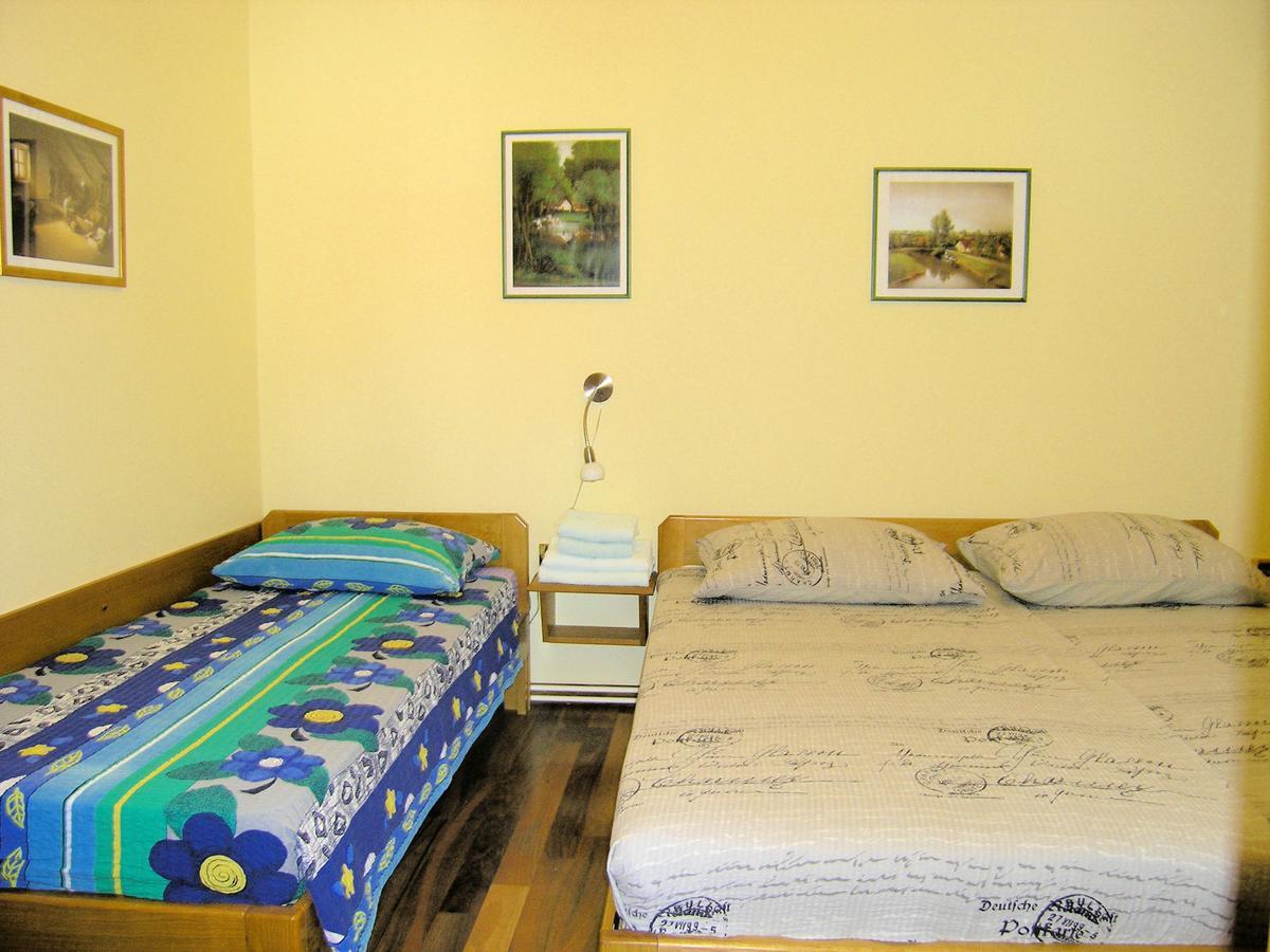 Apartments Oribella Krk Town Extérieur photo