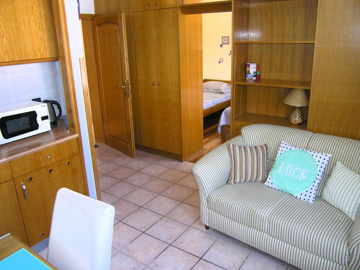 Apartments Oribella Krk Town Extérieur photo
