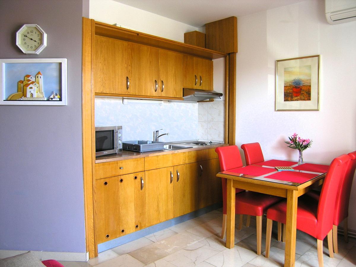 Apartments Oribella Krk Town Extérieur photo